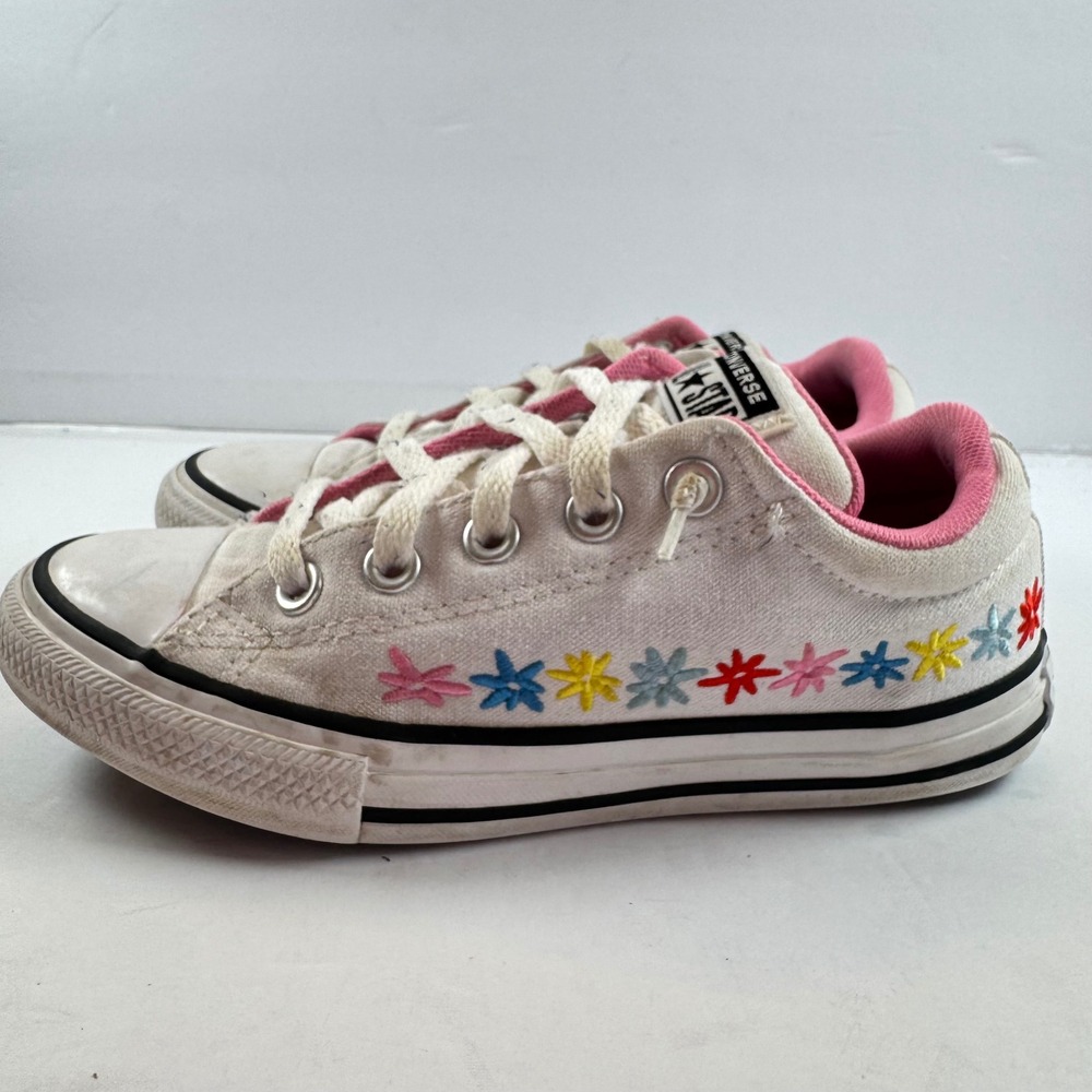 Converse Chuck Taylor All Star Low Top White Floral Embroidered Kids Size 2